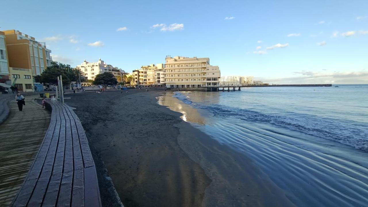 Alquilaencanarias El Medano Junto A La Playa Exteriör bild